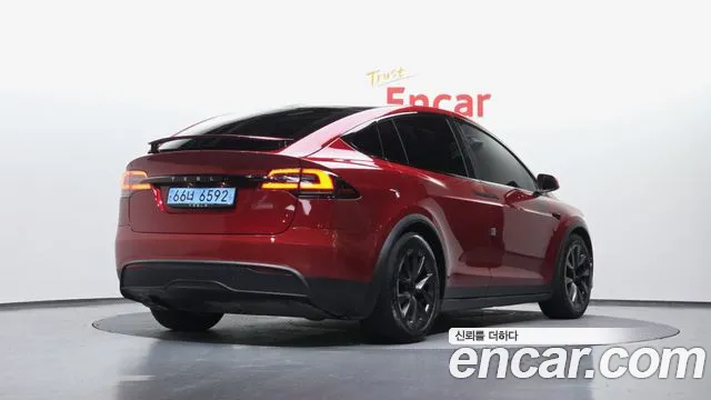 Tesla Model X 2023 — фото 1