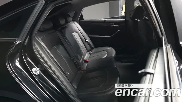 Hyundai Sonata 2018 — фото 18