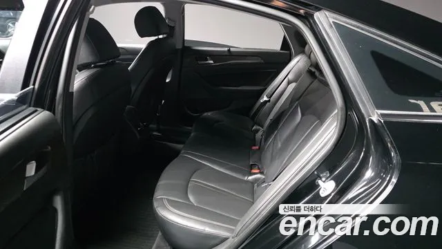 Hyundai Sonata 2018 — фото 16