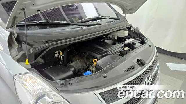Hyundai Starex 2015 — фото 6