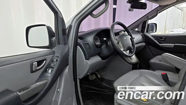 Hyundai Starex 2015 — фото 13