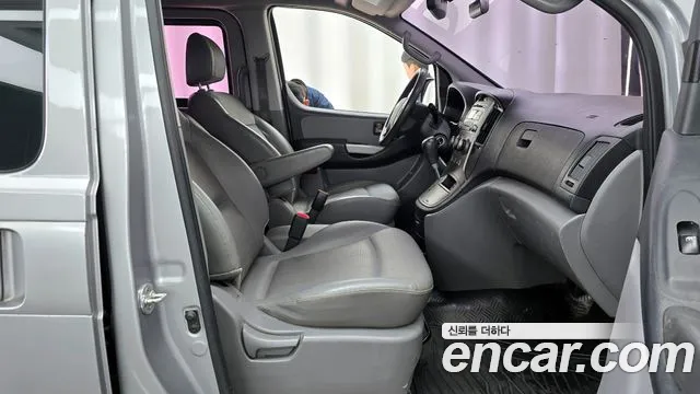 Hyundai Starex 2015 — фото 17