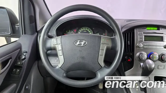 Hyundai Starex 2015 — фото 19