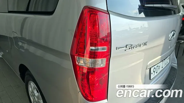Hyundai Starex 2015 — фото 9