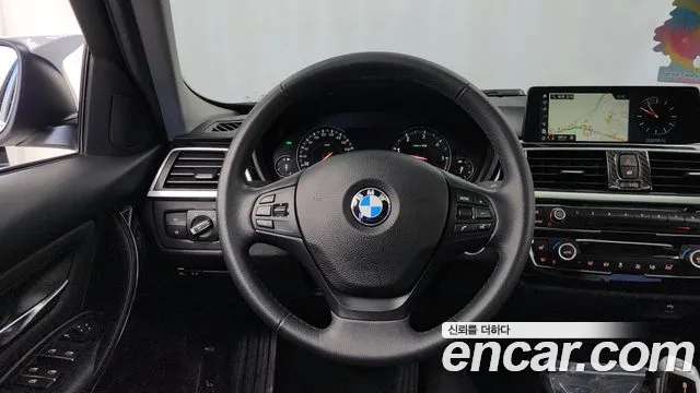 BMW 3-Series 2018 — фото 19