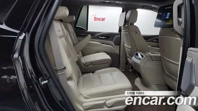 Cadillac Escalade 2022 — фото 17