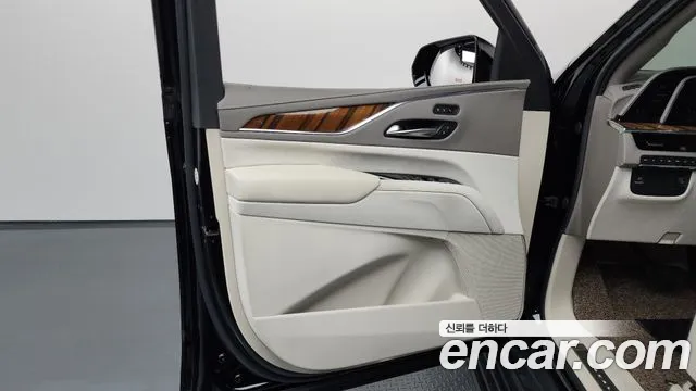 Cadillac Escalade 2022 — фото 14