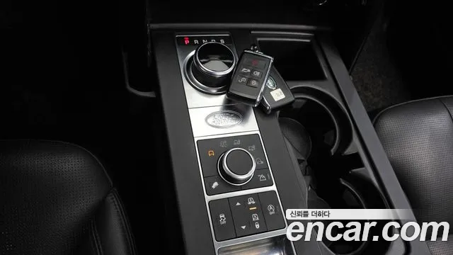 Land Rover Discovery 2020 — фото 12