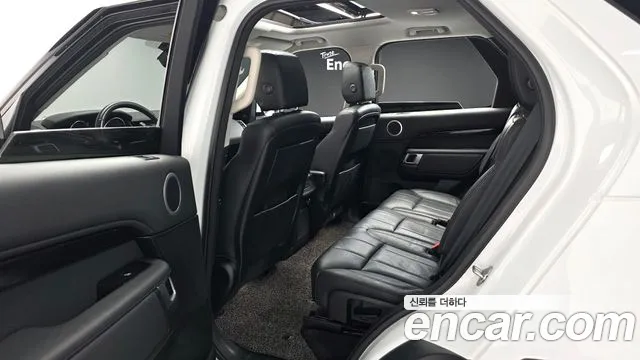 Land Rover Discovery 2020 — фото 18