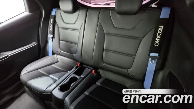 Hyundai Veloster 2019 — фото 12