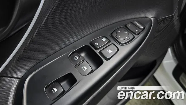 Hyundai Veloster 2019 — фото 13