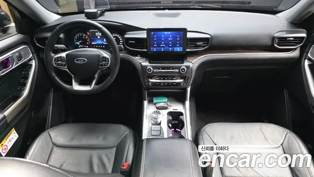 Ford Explorer 2020 — фото 10