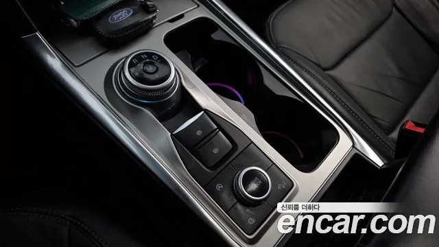 Ford Explorer 2020 — фото 12