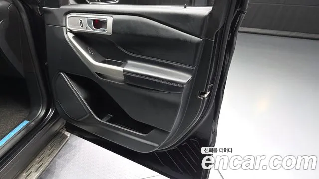 Ford Explorer 2020 — фото 14