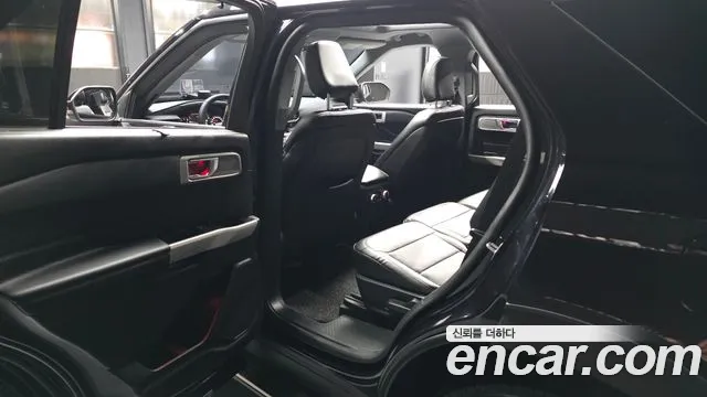 Ford Explorer 2020 — фото 16