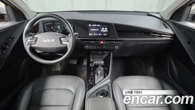 Kia Niro 2022 — фото 10