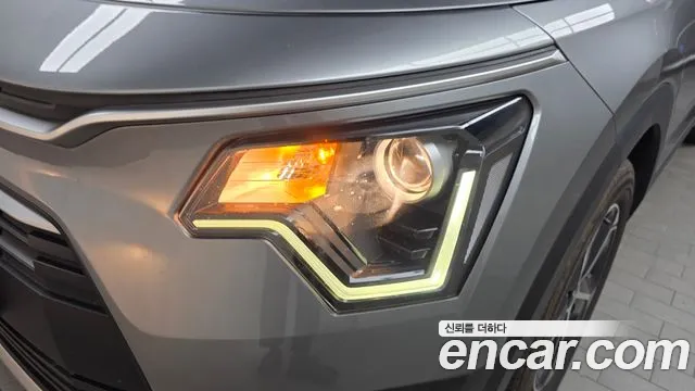 Kia Niro 2022 — фото 8