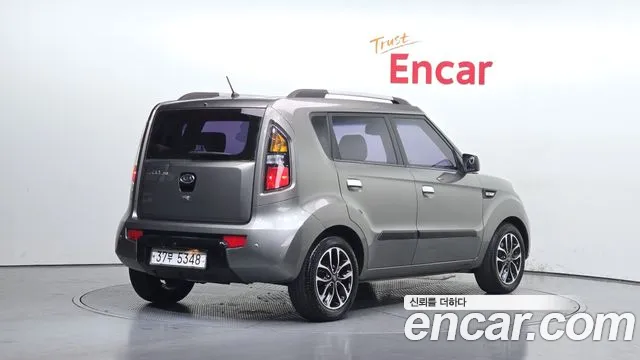 Kia Soul 2010 — фото 2