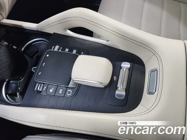 Mercedes-Benz GLS-Class 2025 — фото 10