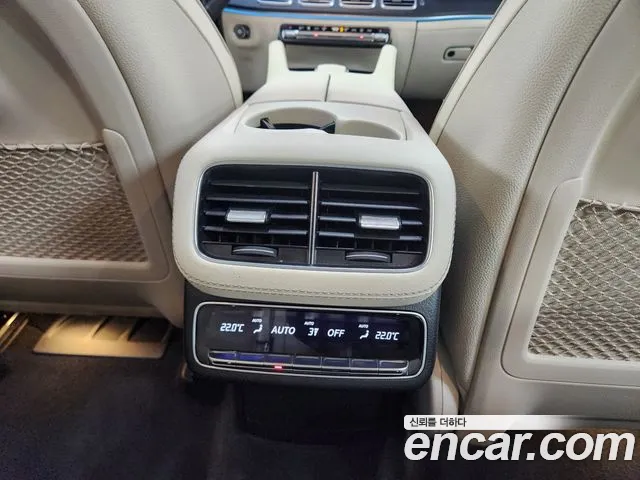 Mercedes-Benz GLS-Class 2025 — фото 15