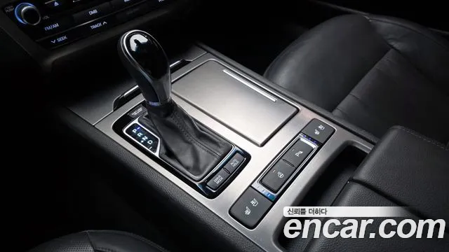 Hyundai Genesis 2016 — фото 9