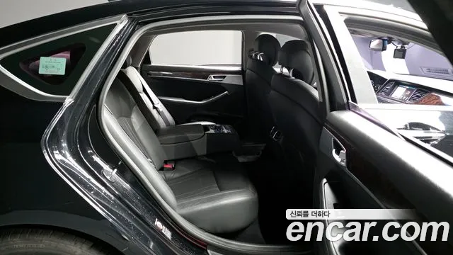 Hyundai Genesis 2016 — фото 12