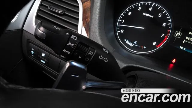 Hyundai Genesis 2016 — фото 19