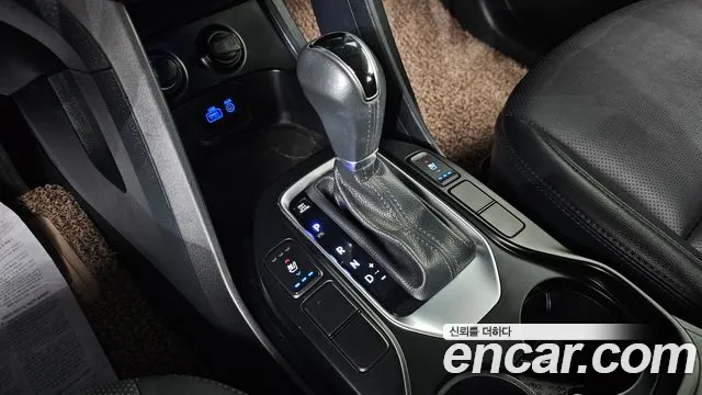 Hyundai Santafe 2017 — фото 9