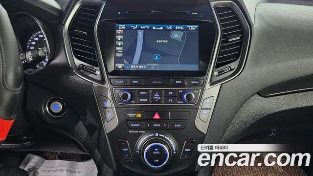 Hyundai Santafe 2017 — фото 16