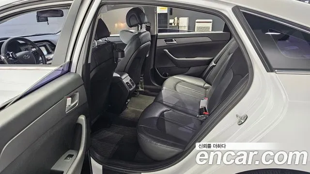 Hyundai Sonata 2016 — фото 16