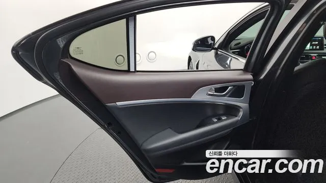 Genesis G70 2018 — фото 15