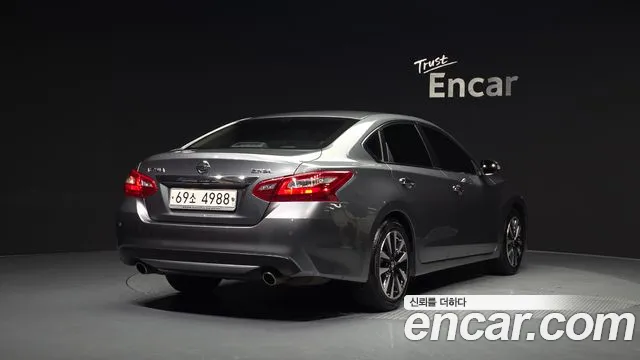 Nissan Altima 2018 — фото 2