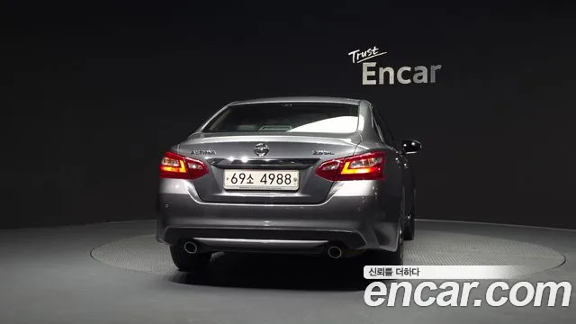Nissan Altima 2018 — фото 4