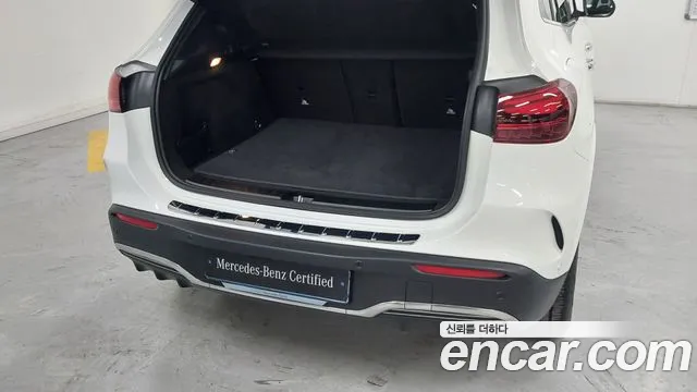 Mercedes-Benz EQA 2025 — фото 11
