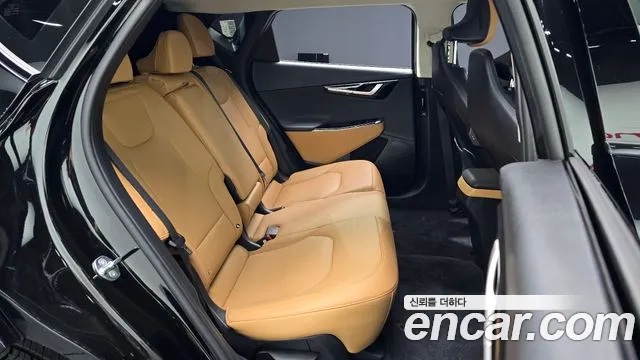 Kia EV6 2023 — фото 15