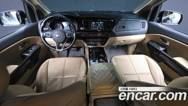 Kia Canival 2019 — фото 10