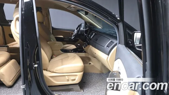 Kia Canival 2019 — фото 17