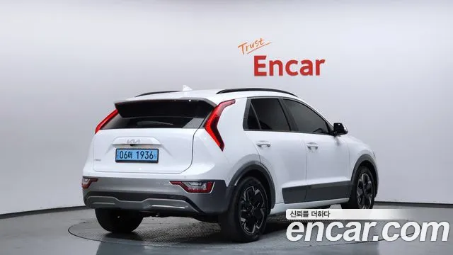 Kia Niro 2023 — фото 2