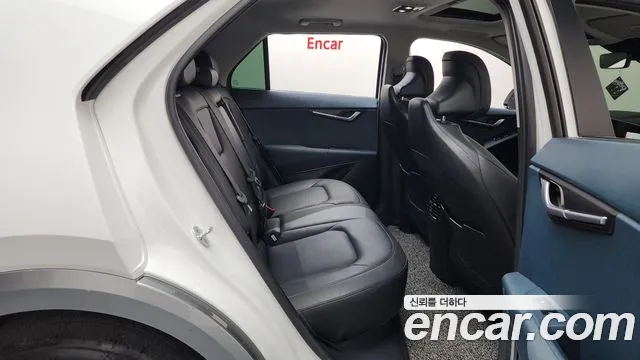 Kia Niro 2023 — фото 17