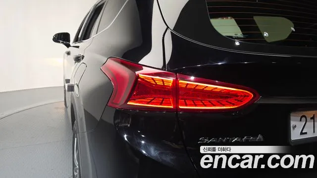 Hyundai Santafe 2019 — фото 9