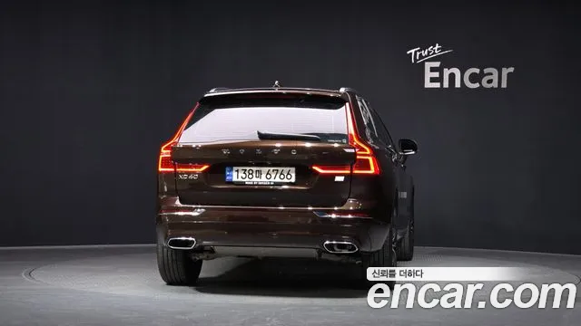 Volvo XC60 2021 — фото 4