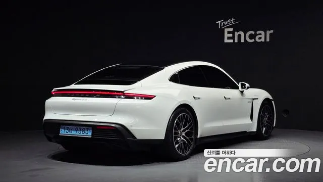 Porsche Taycan 2021 — фото 2