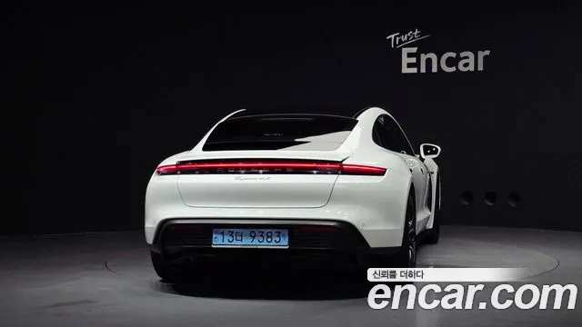Porsche Taycan 2021 — фото 4