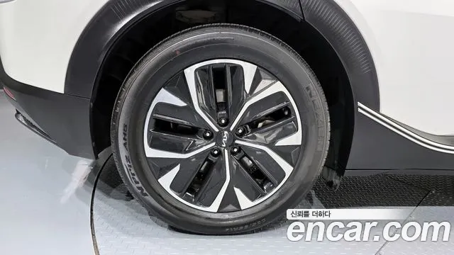 Kia EV6 2022 — фото 4