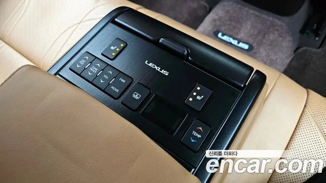 Lexus ES 2019 — фото 18