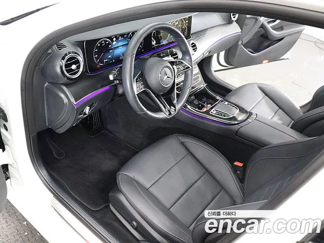 Mercedes-Benz E-Class 2023 — фото 11