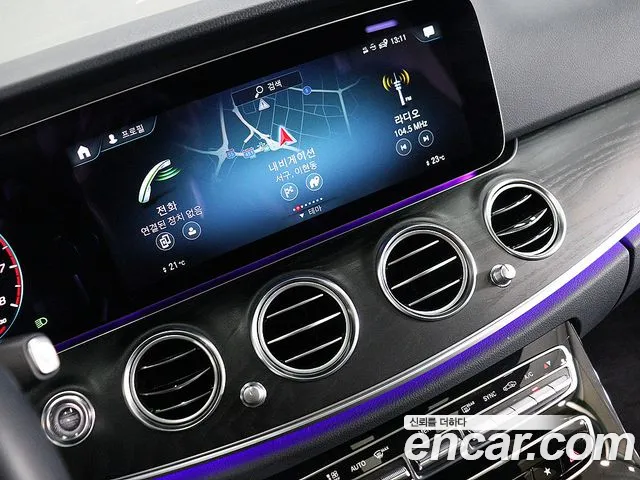 Mercedes-Benz E-Class 2023 — фото 17