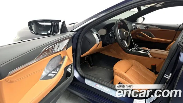 BMW 8-Series 2022 — фото 13