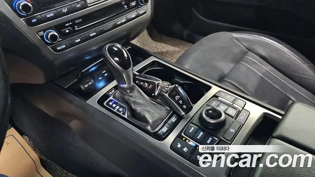 Hyundai Genesis 2015 — фото 9