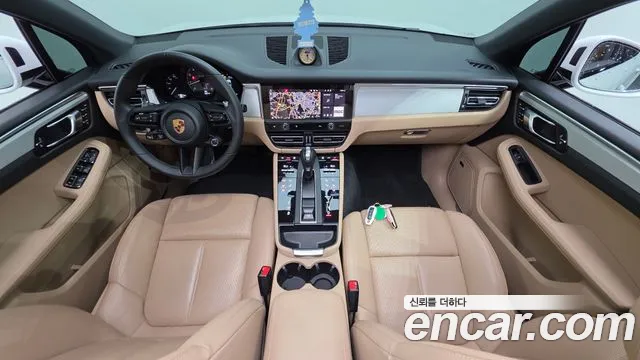 Porsche Macan 2023 — фото 10
